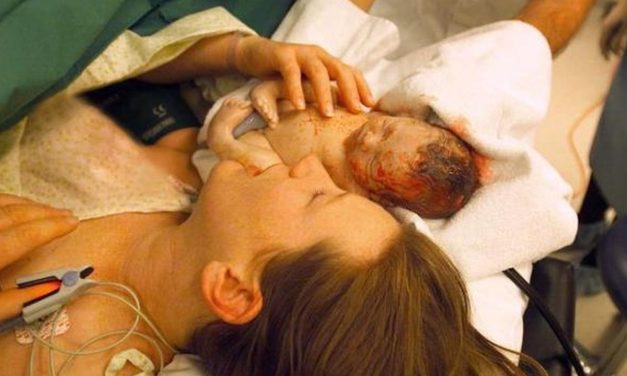 Penyebab Ibu Menggigil Usai Lahiran Versi Dokter Boyke