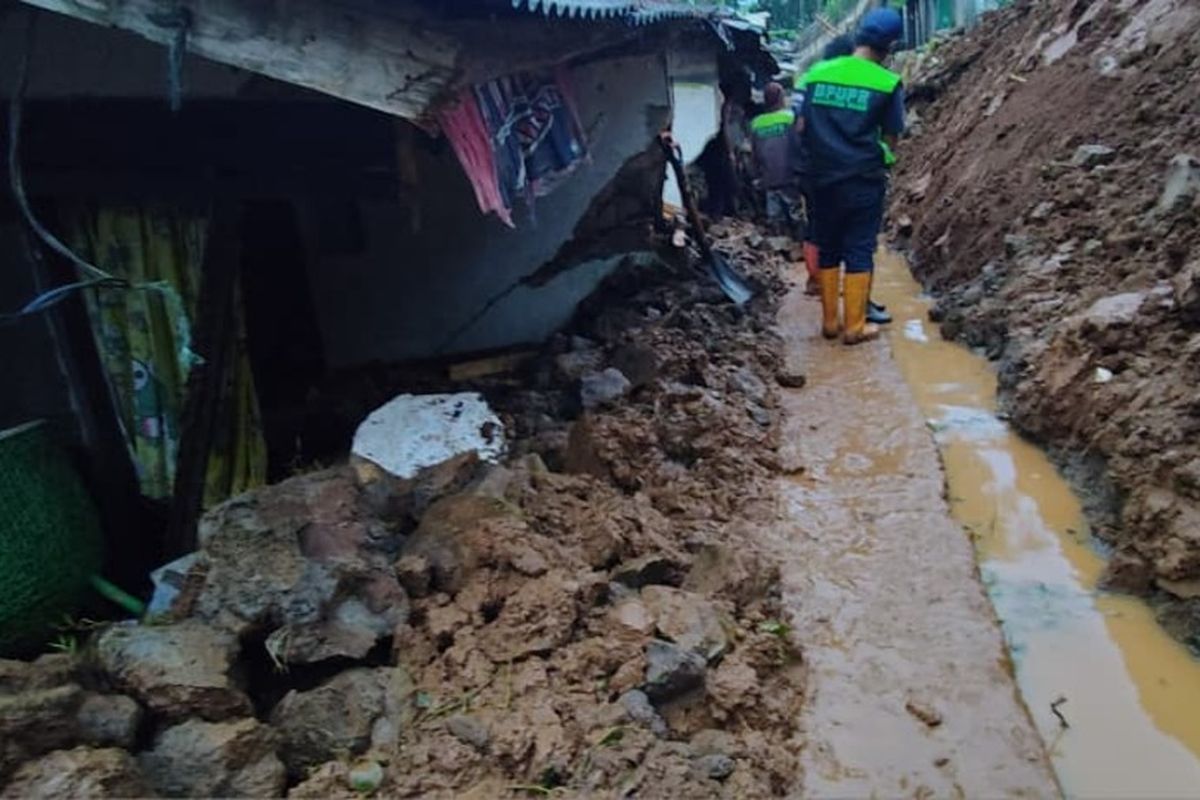 Sentilan Kemenko Infrastruktur: Kawasan Hulu Harus Hijau