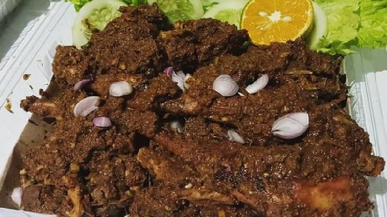 Hidangan Khas Batak Ayam Napinadar