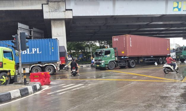 Lampu Merah Di Abaikan, Jalur Tengkorak Cilincing Makan Korban