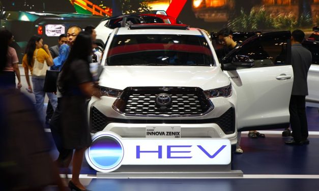 Top 10 Mobil Terlaris Januari 2026: Posisi Puncak Berubah!