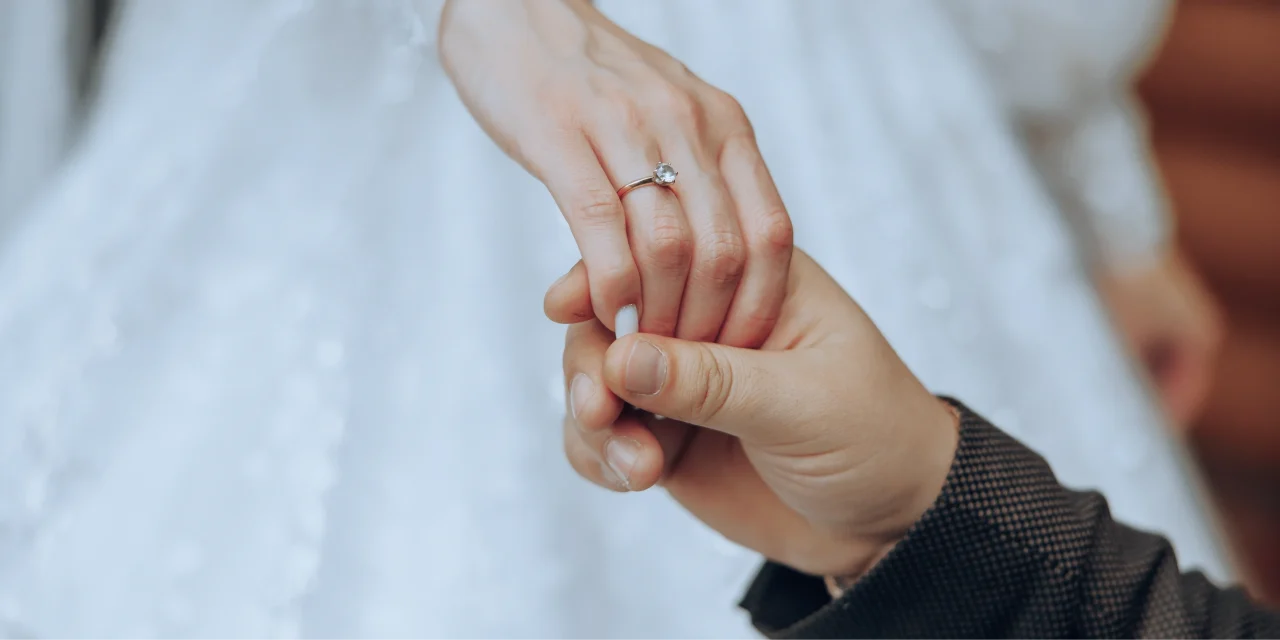 Nikah Dini: Benarkah Solusi Atau Sekadar Label Religi?