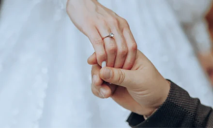 Nikah Dini: Benarkah Solusi Atau Sekadar Label Religi?