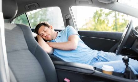 Nyawa Taruhannya! Ini Risiko Tidur Dalam Mobil Saat AC Hidup