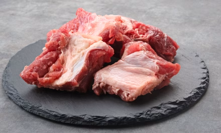 Trik Rahasia Bikin Daging Kambing Gak Alot!