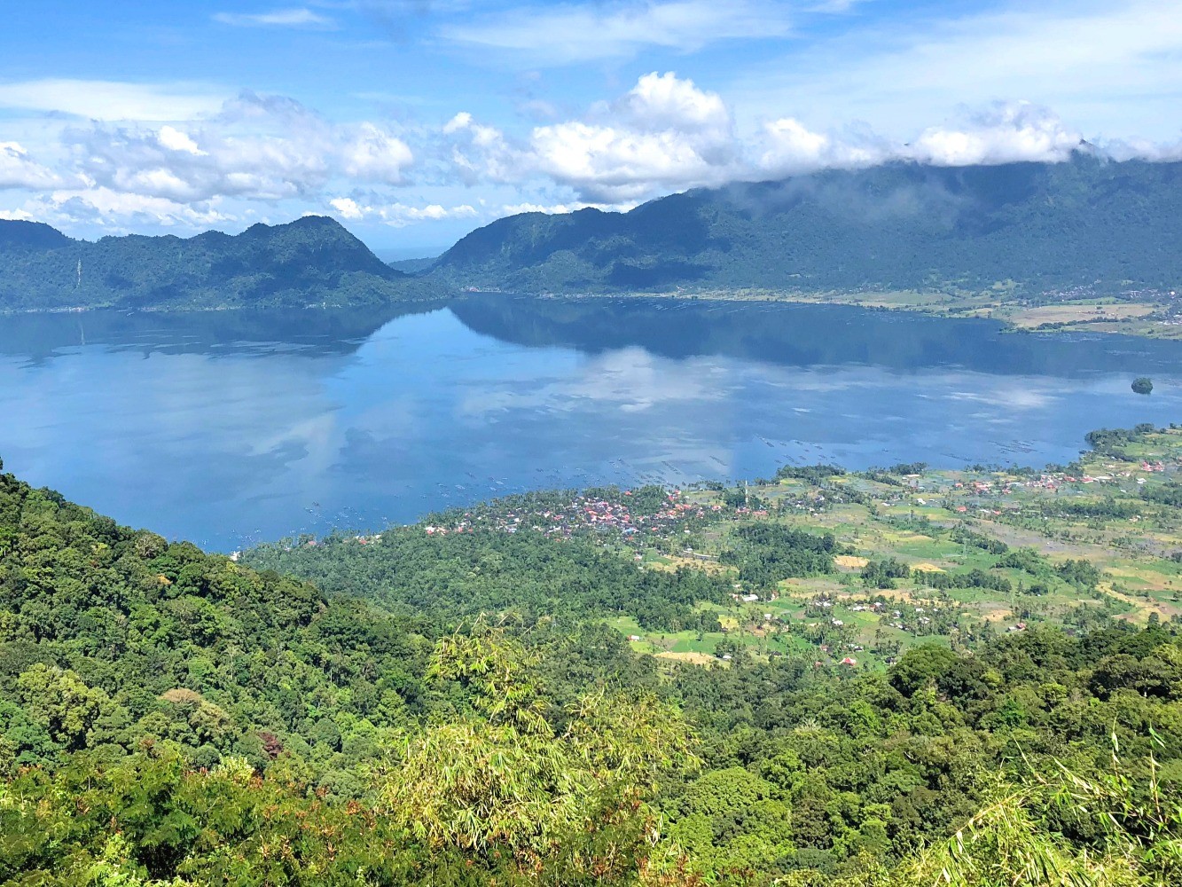 Danau Maninjau: Sekali Datang, Selalu Pengen Pulang