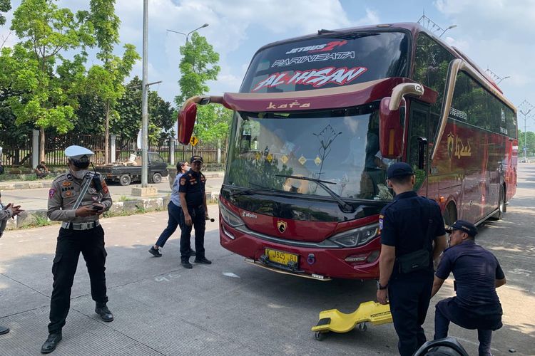 Jangan Asal Telolet! Ini Aturan Main Pakai Klakson Di Jalan