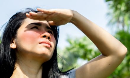 3 Cara Ampuh Cegah Kulit Gosong Saat Outdoor