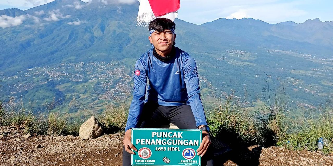 Tak Sekadar Hobi, Ini Keuntungan Mendaki Gunung