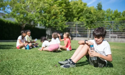 Cara Tepat Pahami Anak Introvert Tanpa Memaksa